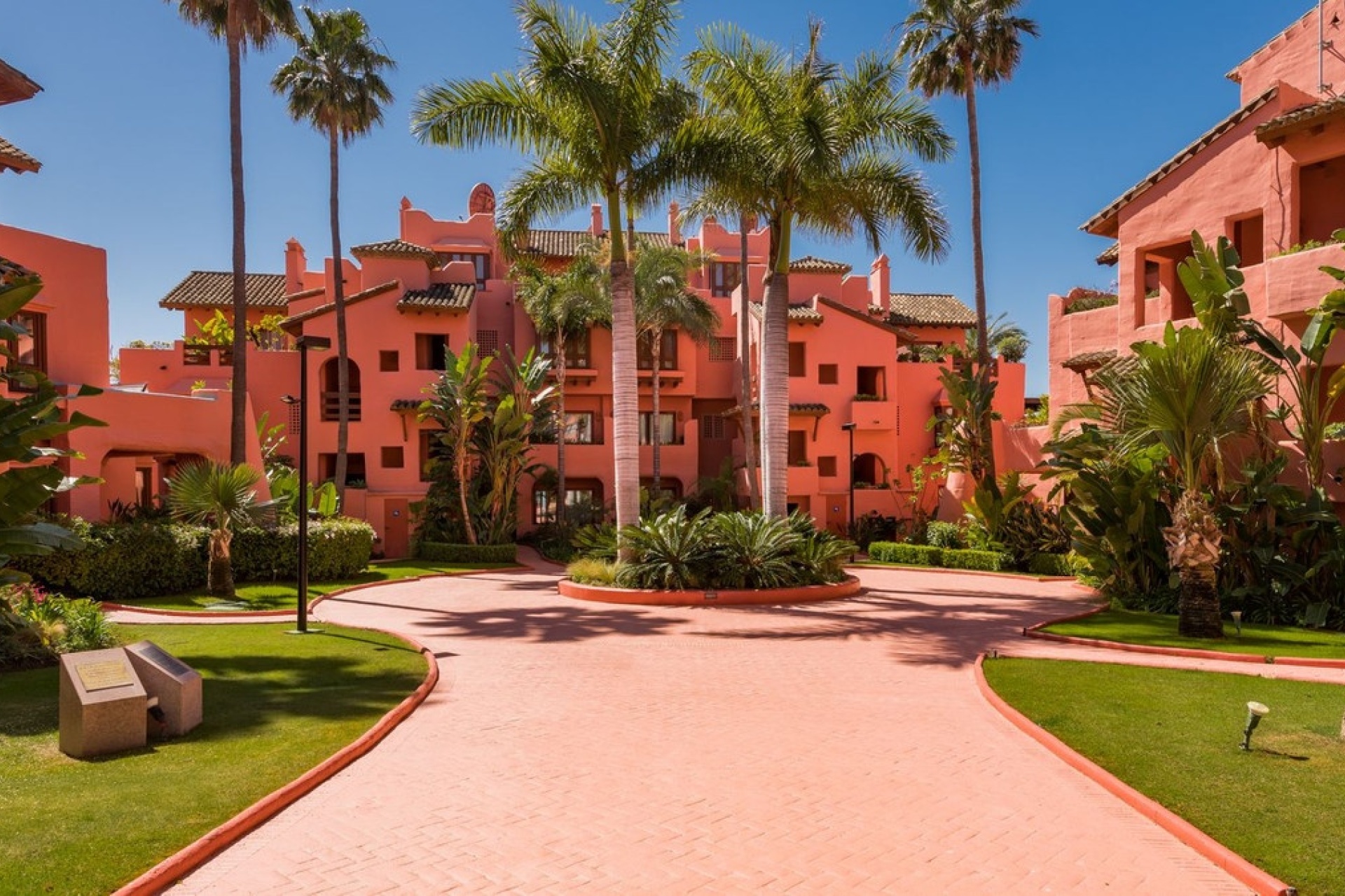 Rynek wtórny - apartment - Estepona - New Golden Mile