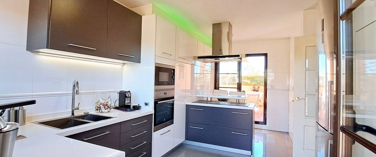 Rynek wtórny - apartment - Estepona - New Golden Mile