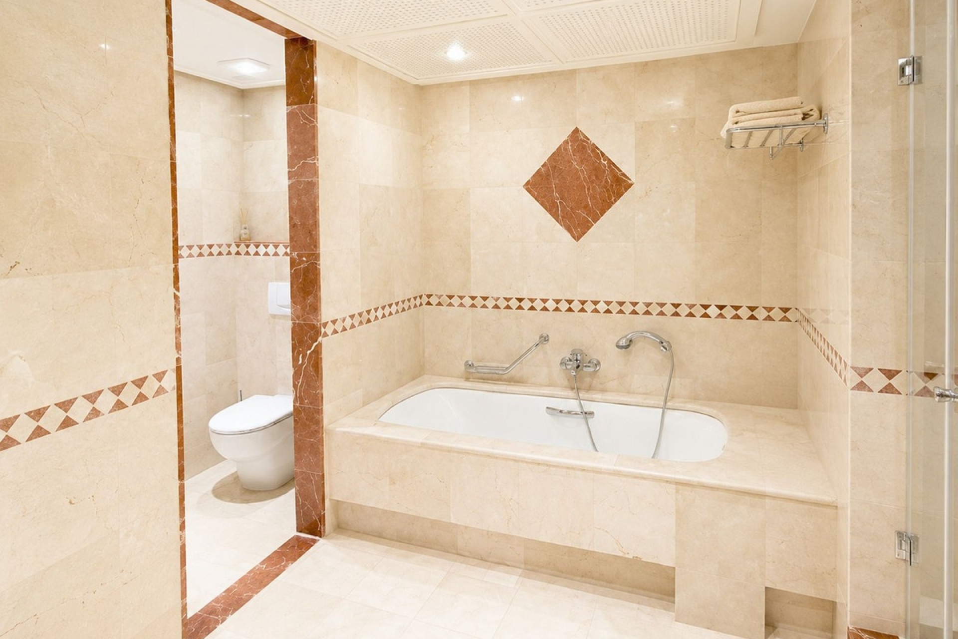 Rynek wtórny - apartment - Estepona - New Golden Mile