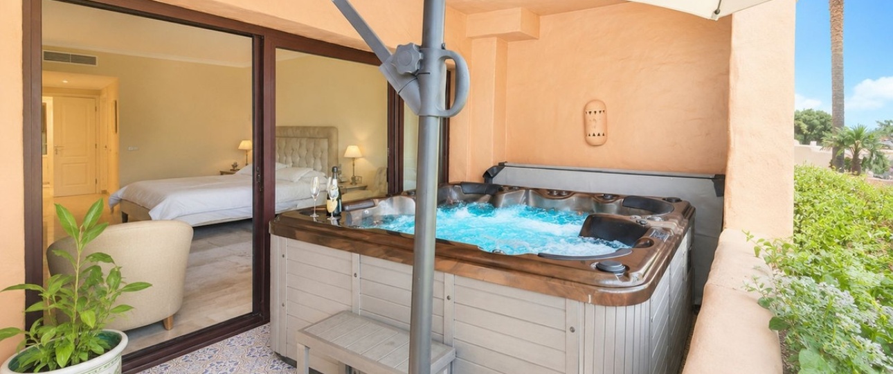 Rynek wtórny - apartment - Estepona - New Golden Mile