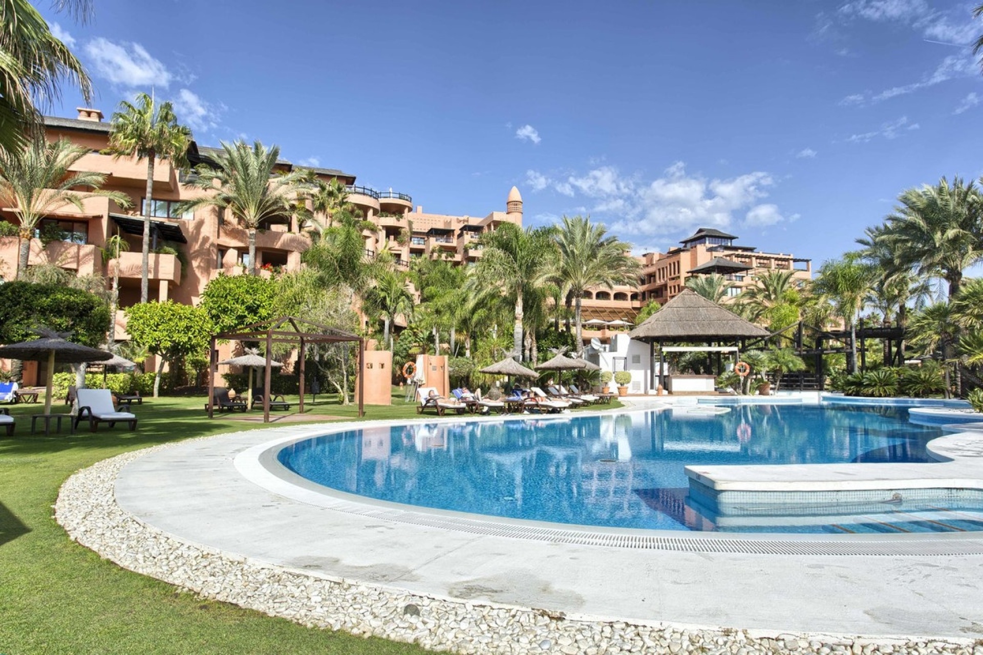 Rynek wtórny - apartment - Estepona - New Golden Mile