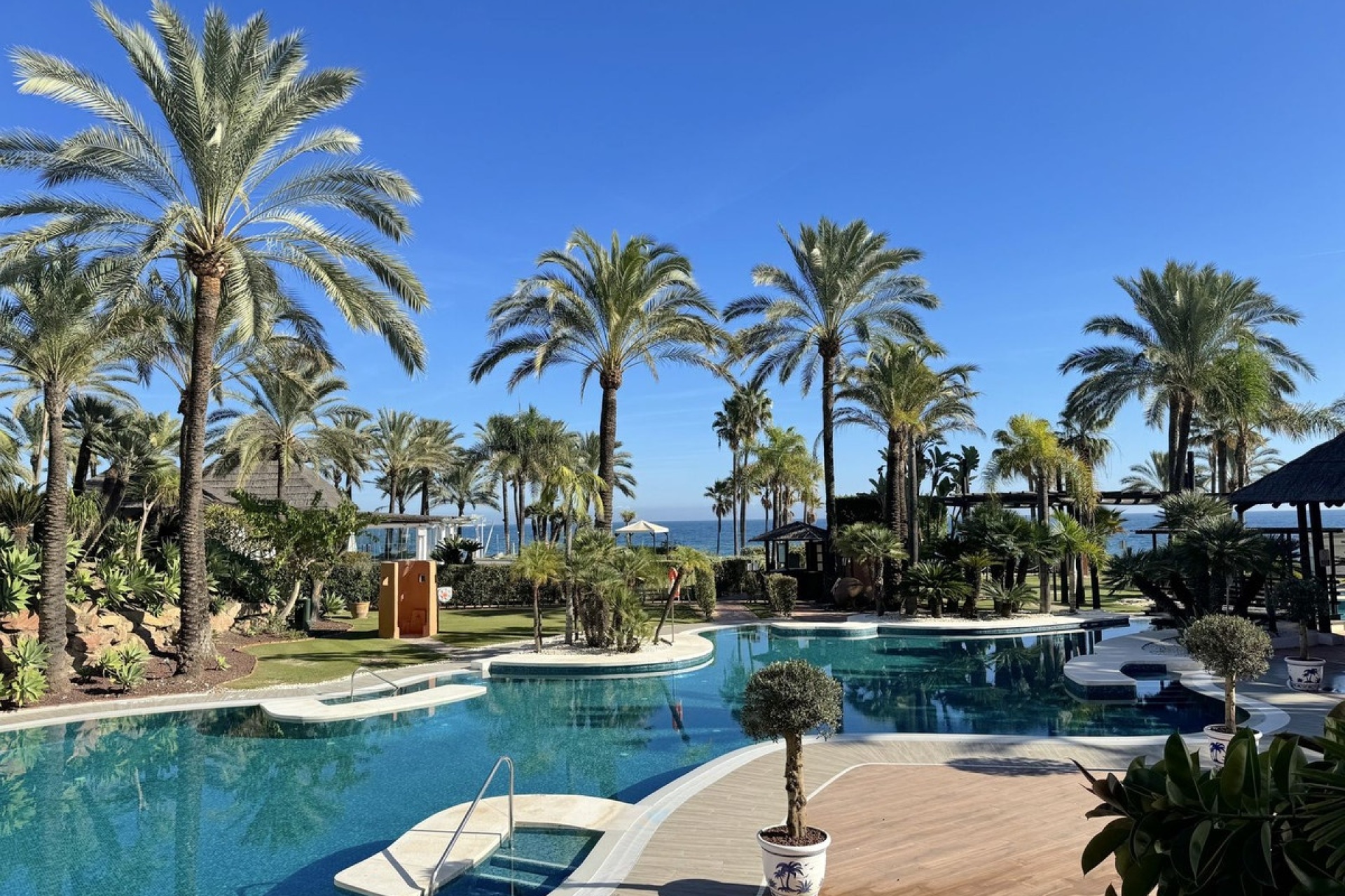 Rynek wtórny - apartment - Estepona - New Golden Mile
