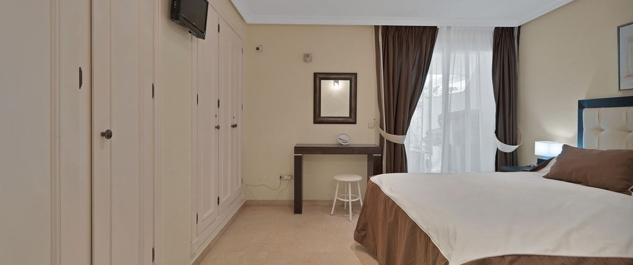 Rynek wtórny - apartment - Estepona - New Golden Mile