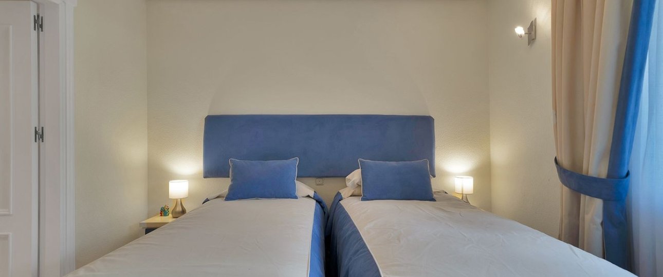 Rynek wtórny - apartment - Estepona - New Golden Mile