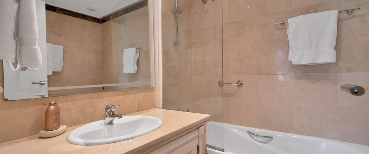Rynek wtórny - apartment - Estepona - New Golden Mile