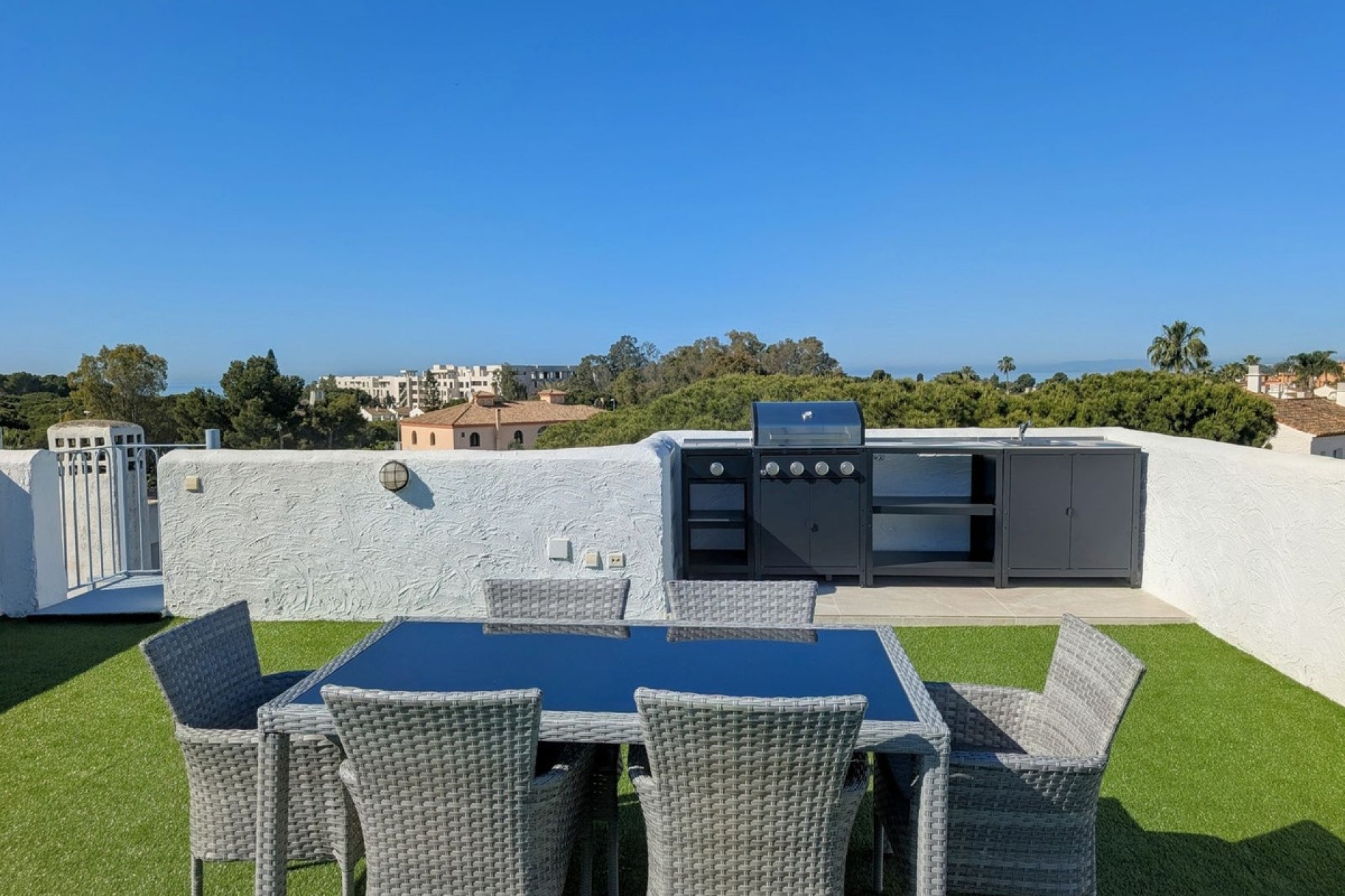 Rynek wtórny - apartment - Estepona - New Golden Mile