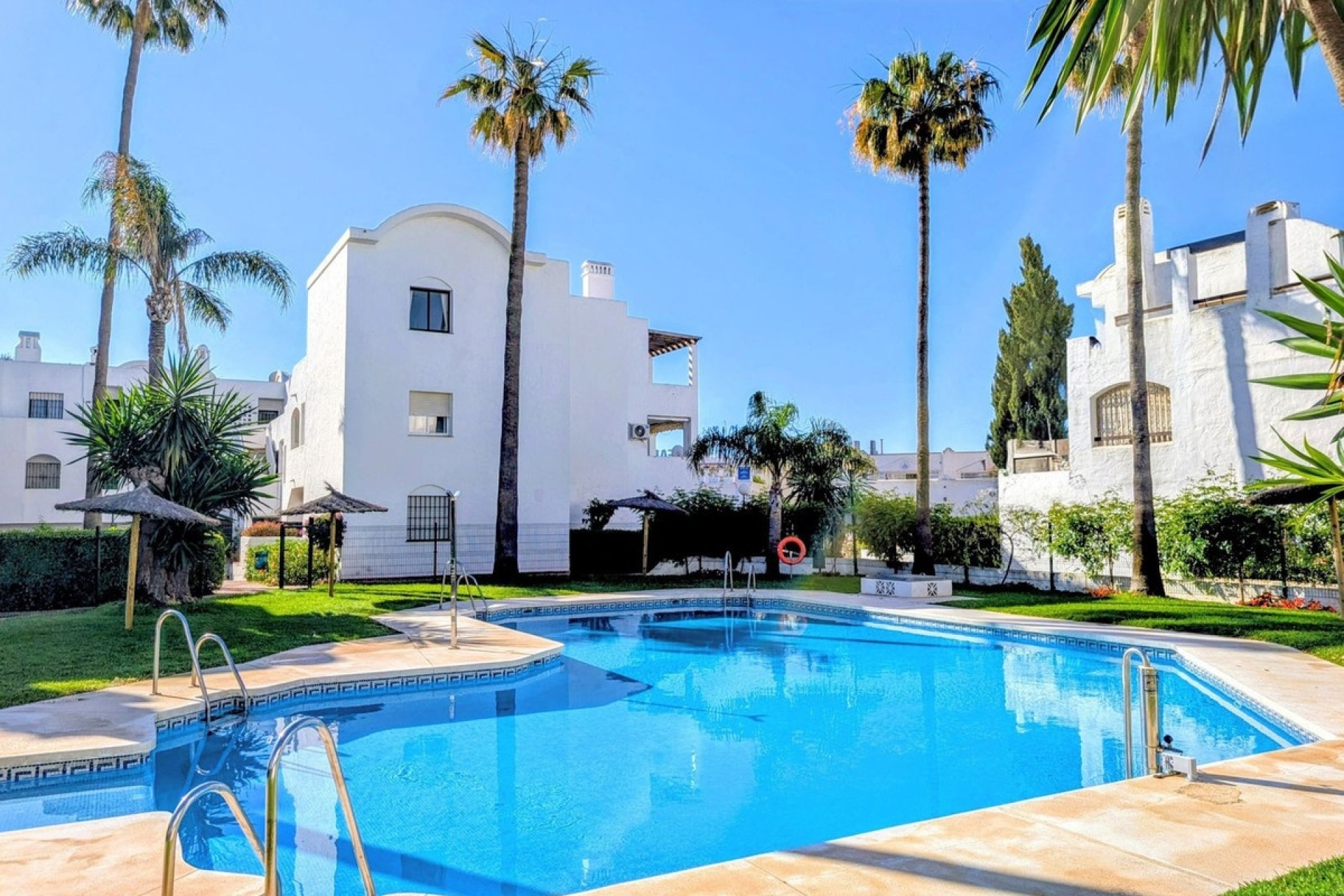 Rynek wtórny - apartment - Estepona - New Golden Mile