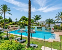Rynek wtórny - apartment - Estepona - New Golden Mile