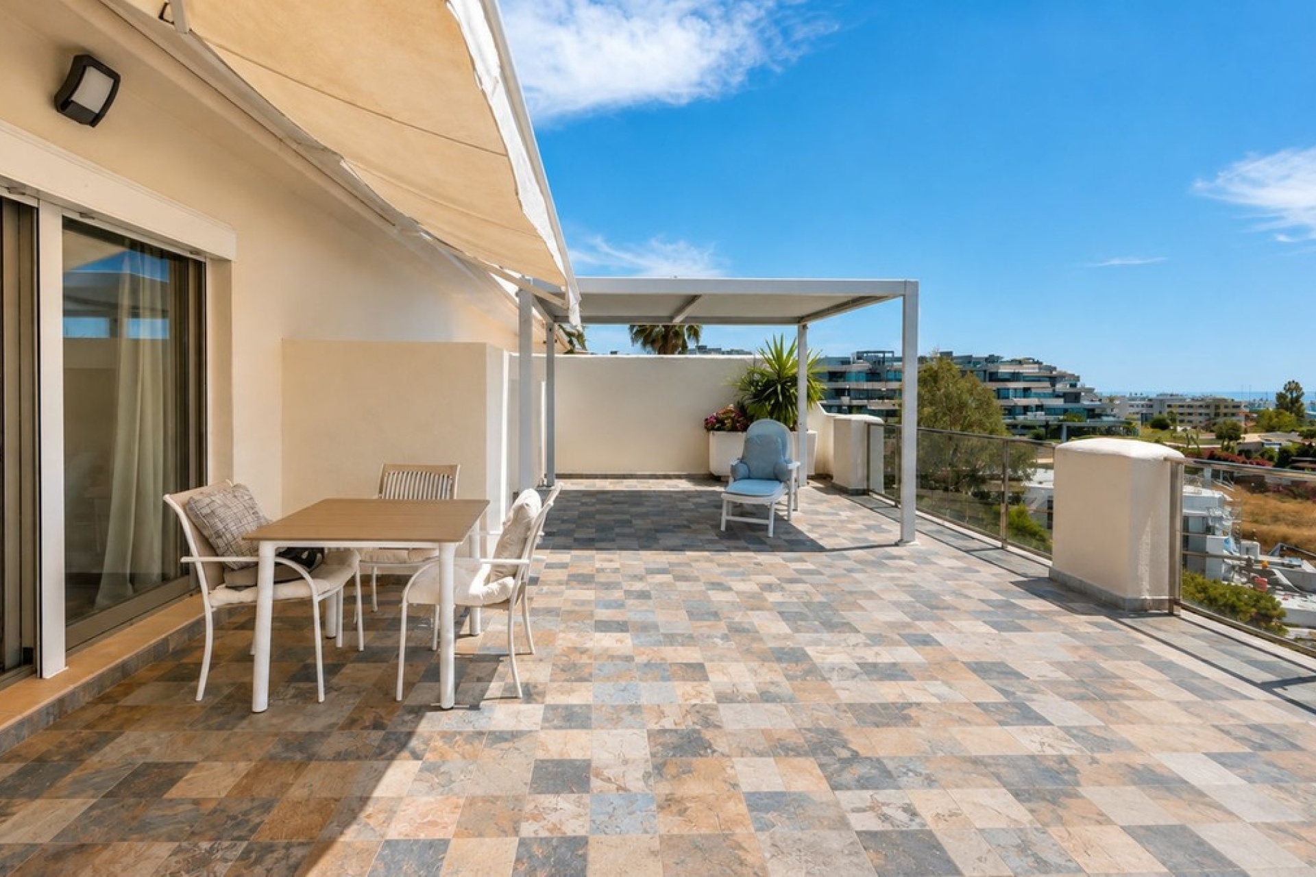 Rynek wtórny - apartment - Estepona - New Golden Mile