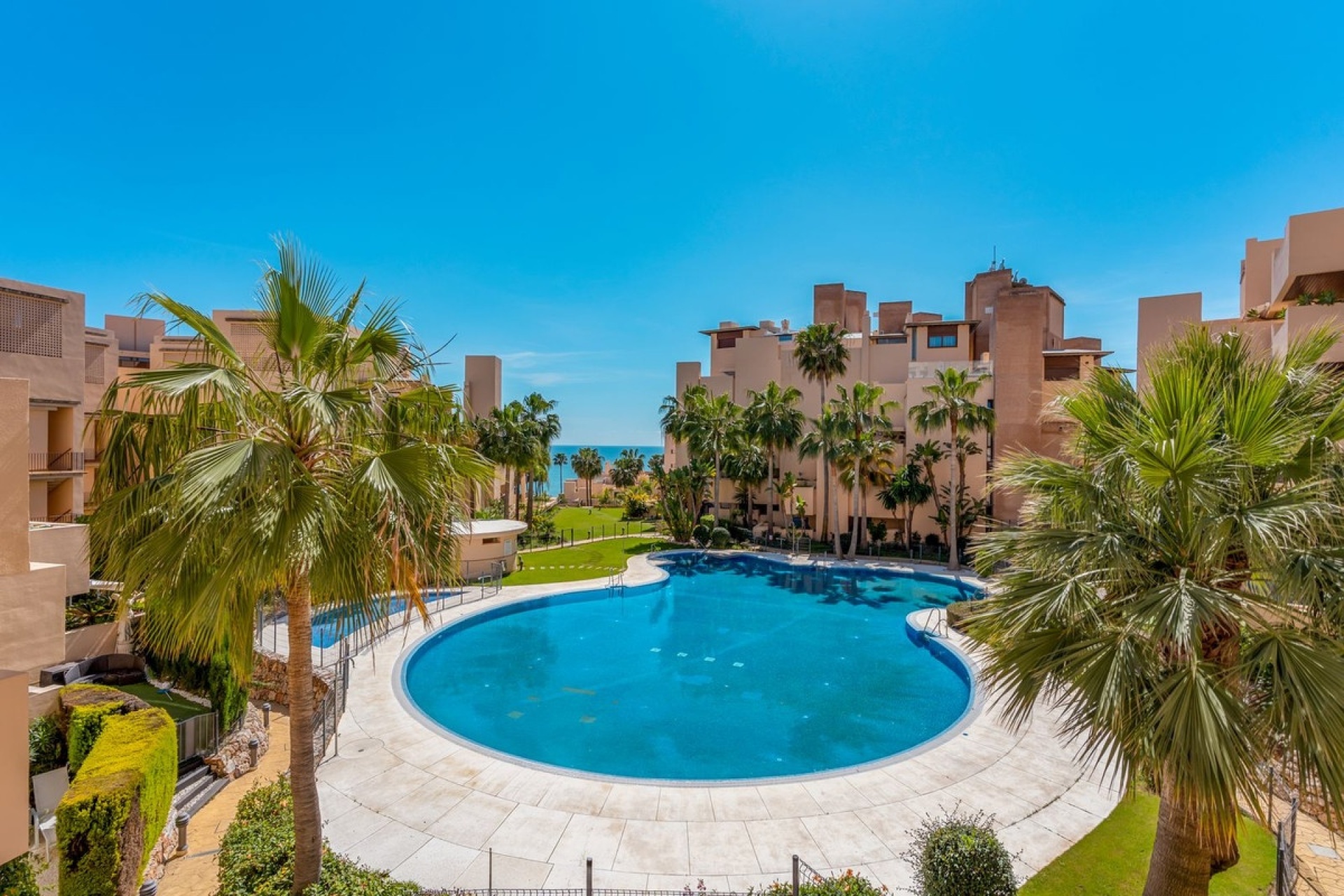 Rynek wtórny - apartment - Estepona - New Golden Mile