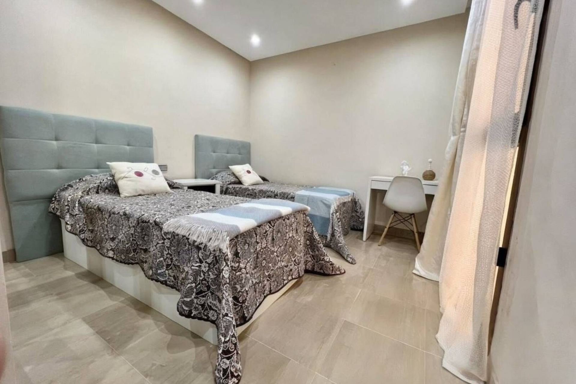 Rynek wtórny - apartment - Estepona - New Golden Mile