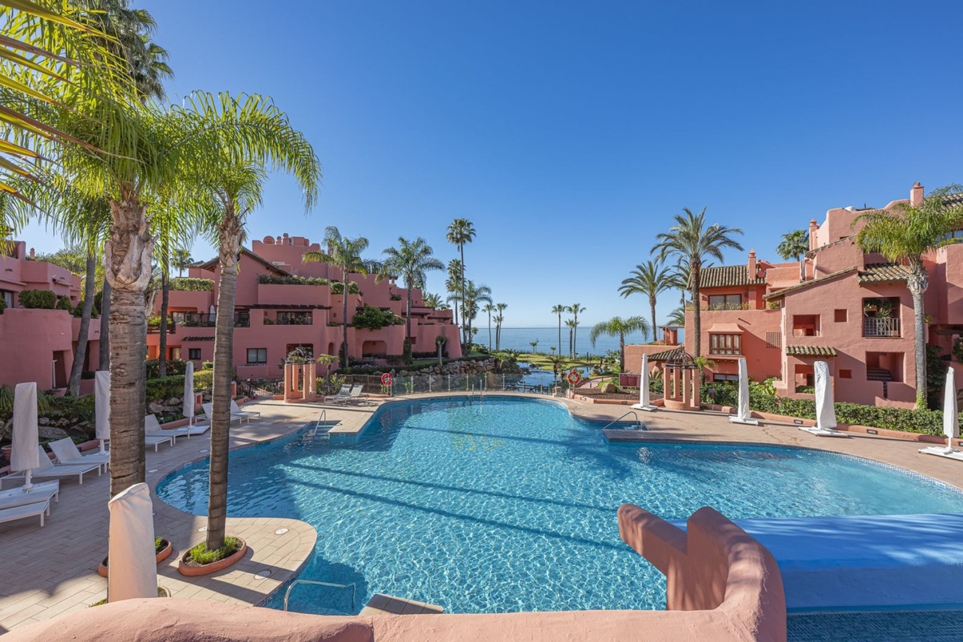 Rynek wtórny - apartment - Estepona - New Golden Mile
