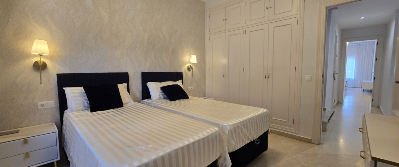 Rynek wtórny - apartment - Estepona - New Golden Mile