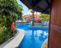 Rynek wtórny - apartment - Estepona - New Golden Mile