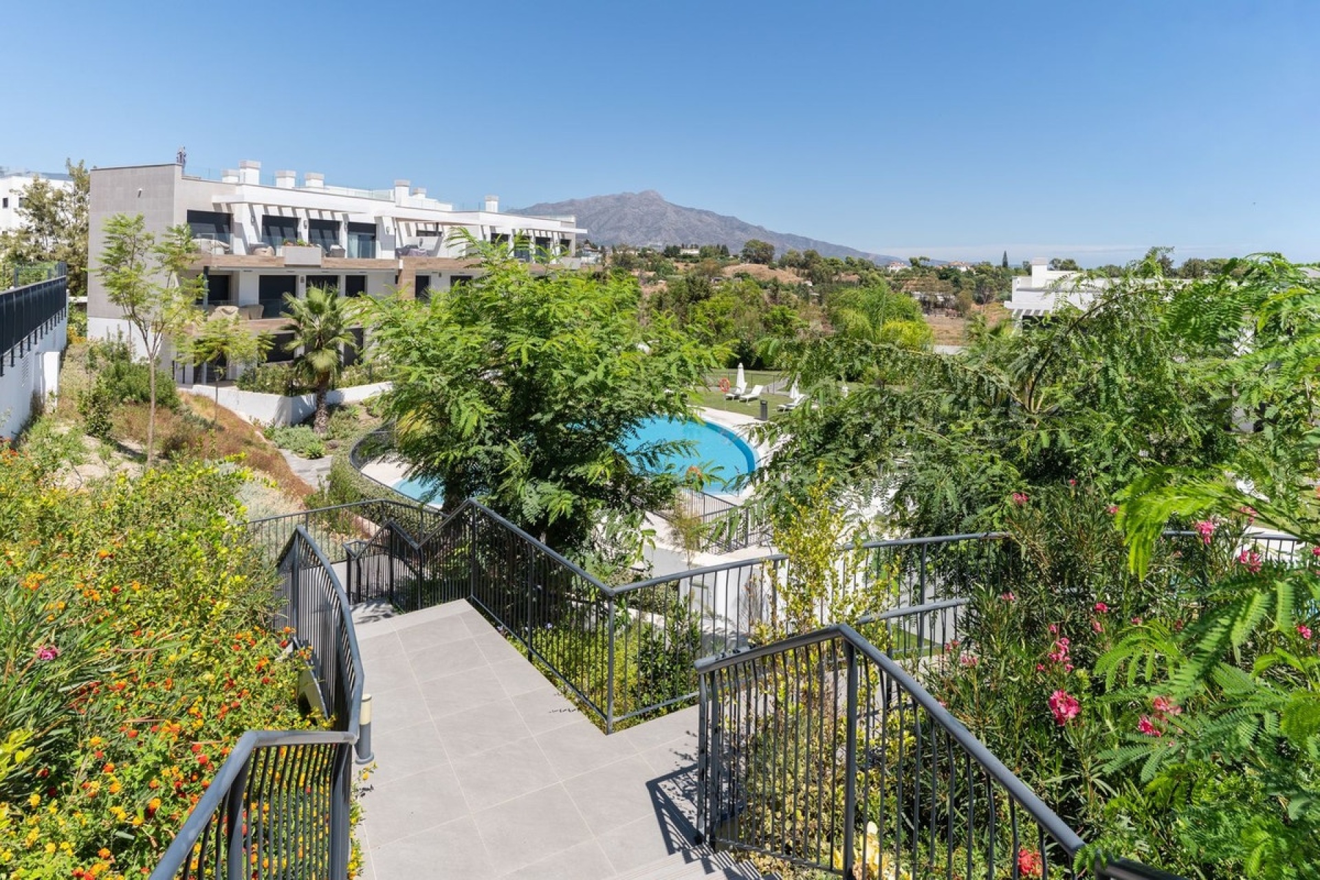 Rynek wtórny - apartment - Estepona - New Golden Mile
