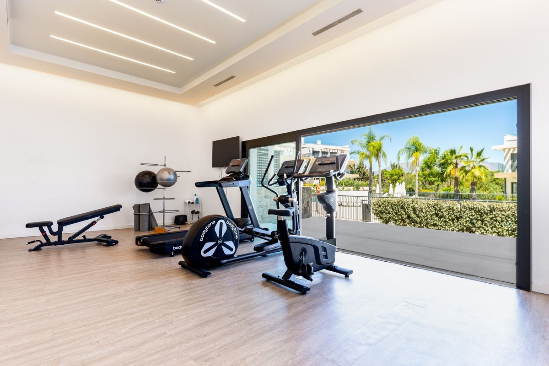 Rynek wtórny - apartment - Estepona - New Golden Mile