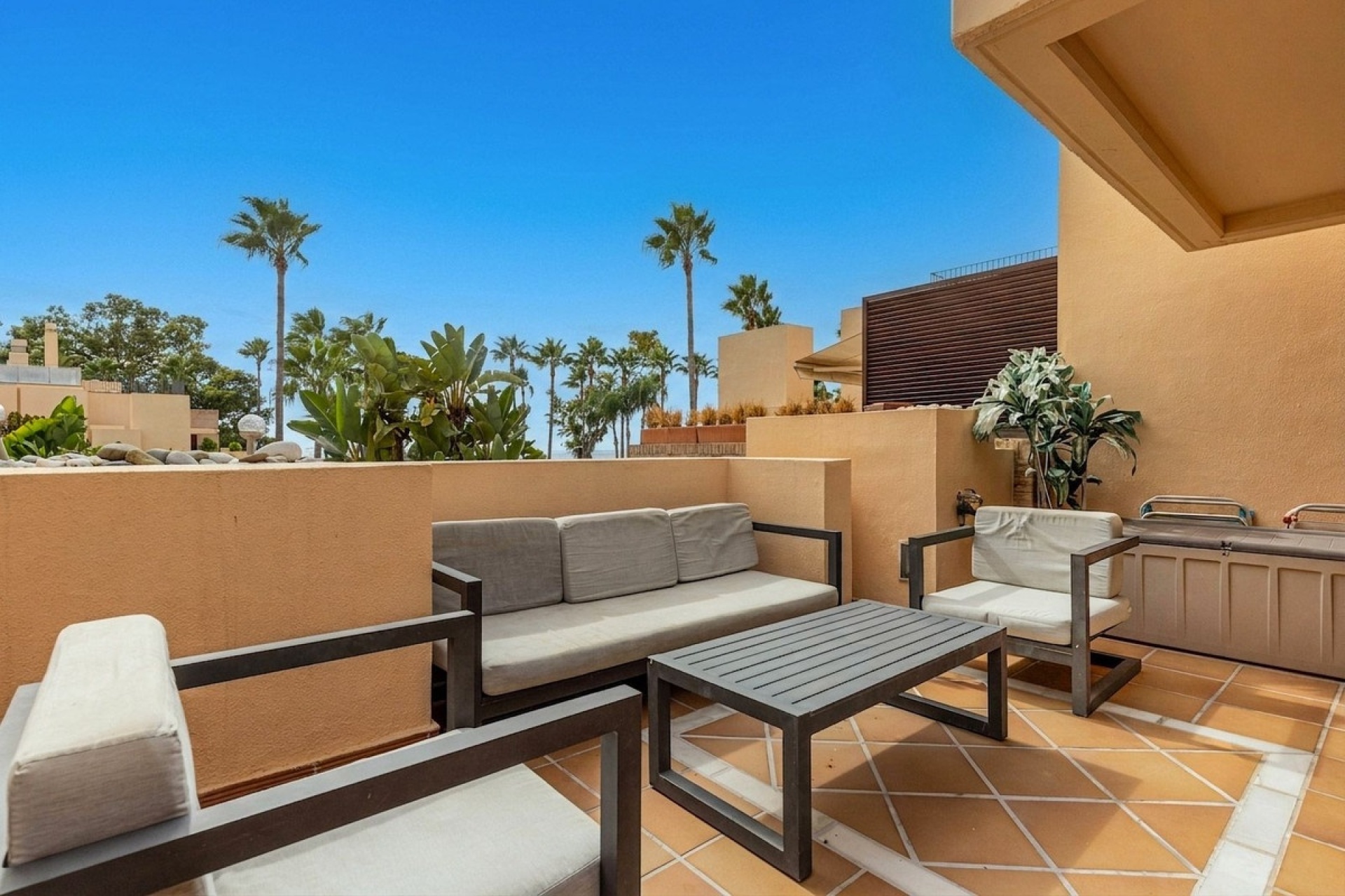 Rynek wtórny - apartment - Estepona - New Golden Mile
