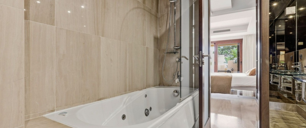 Rynek wtórny - apartment - Estepona - New Golden Mile