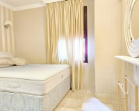 Rynek wtórny - apartment - Estepona - New Golden Mile