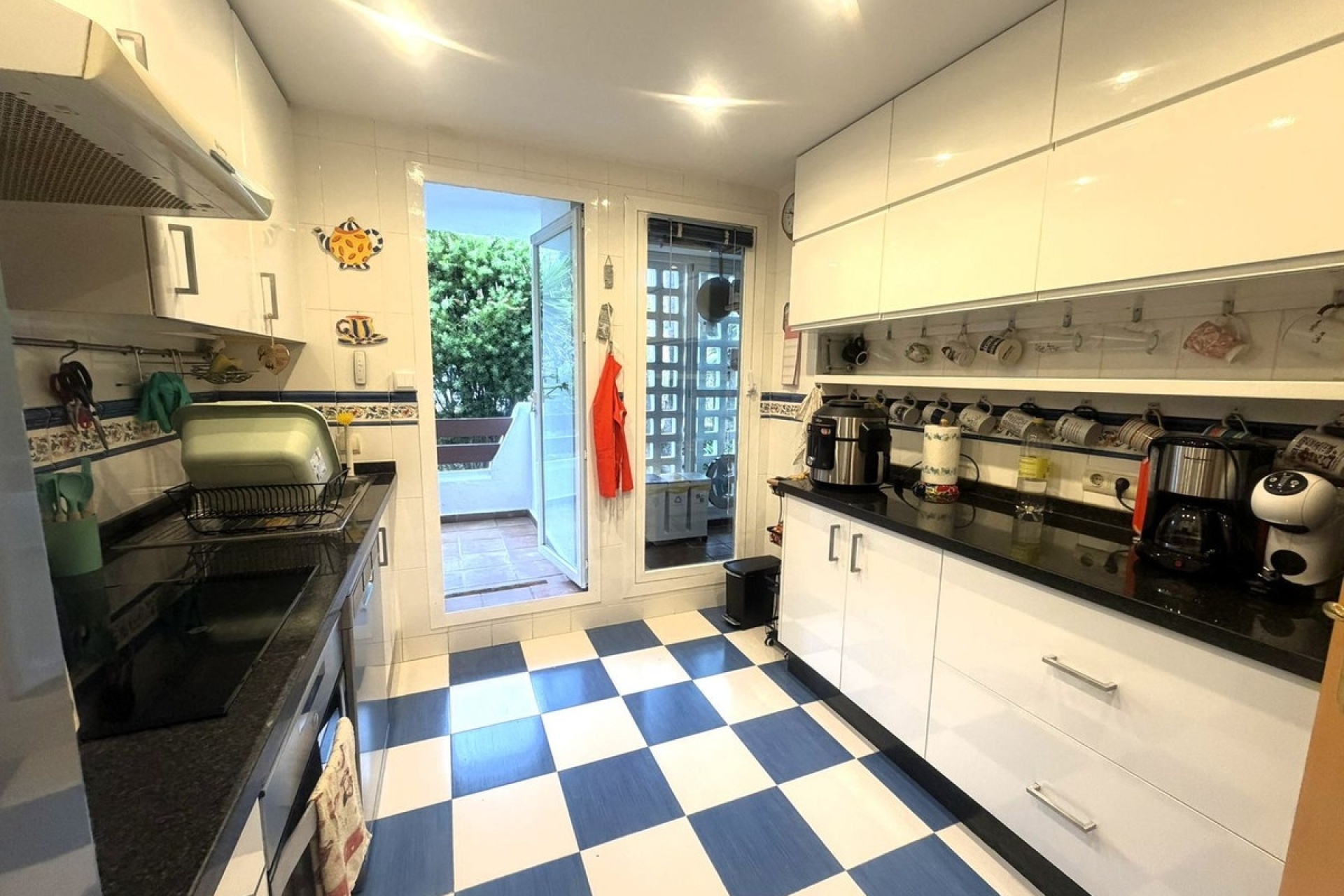 Rynek wtórny - apartment - Estepona - New Golden Mile