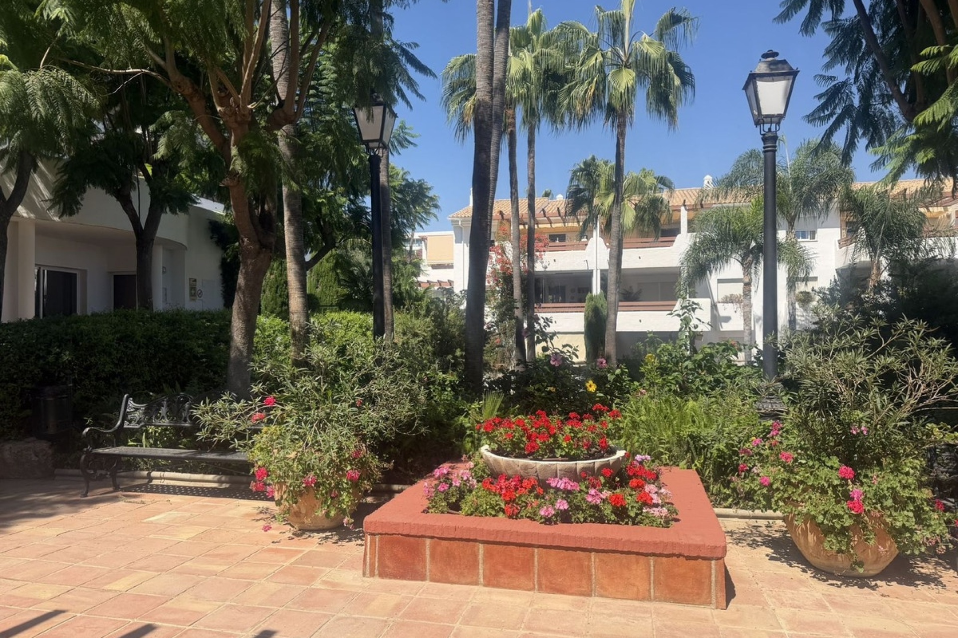 Rynek wtórny - apartment - Estepona - New Golden Mile