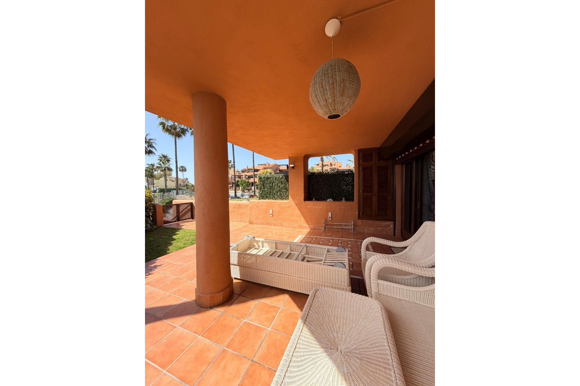 Rynek wtórny - apartment - Estepona - New Golden Mile