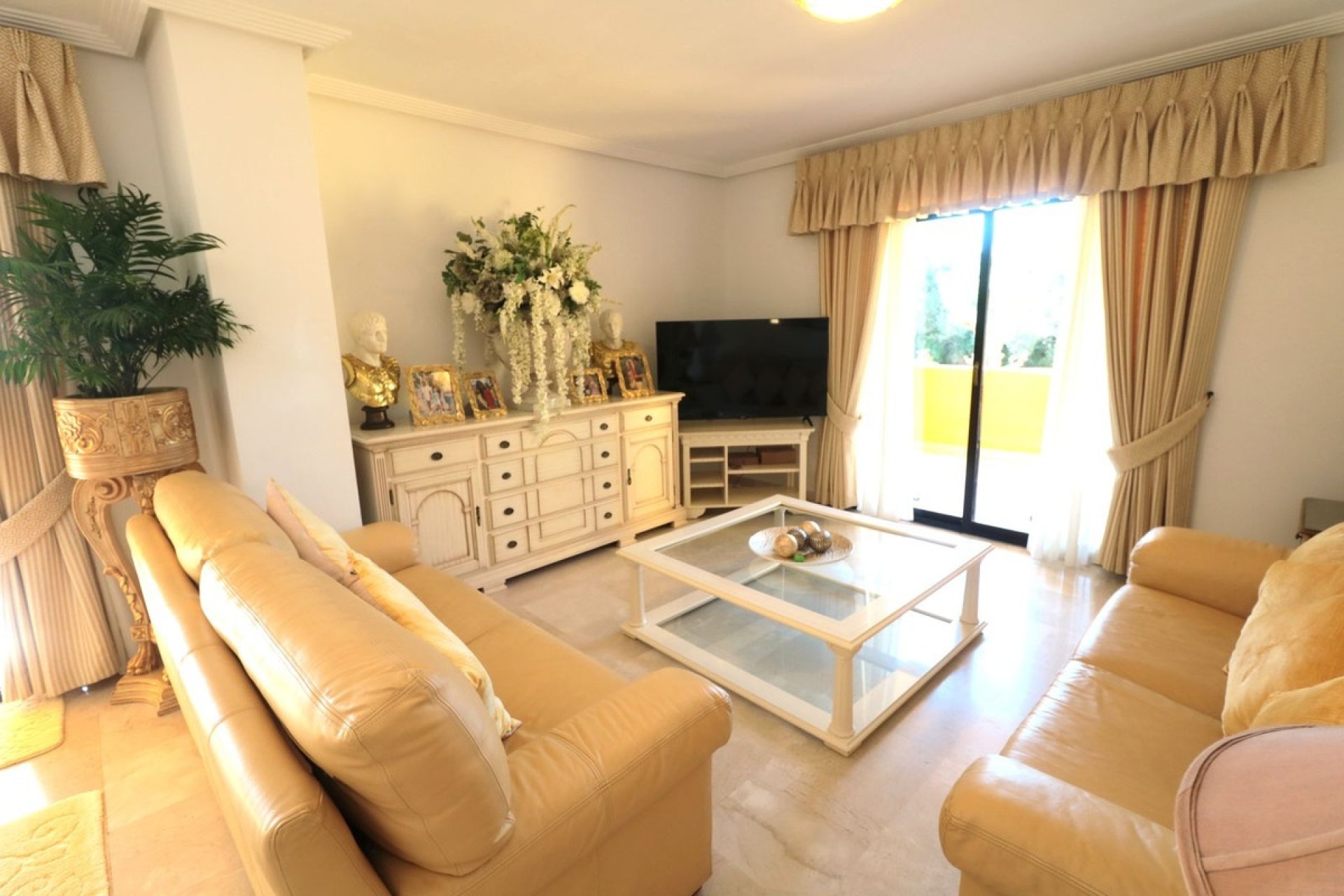 Rynek wtórny - apartment - Estepona - New Golden Mile