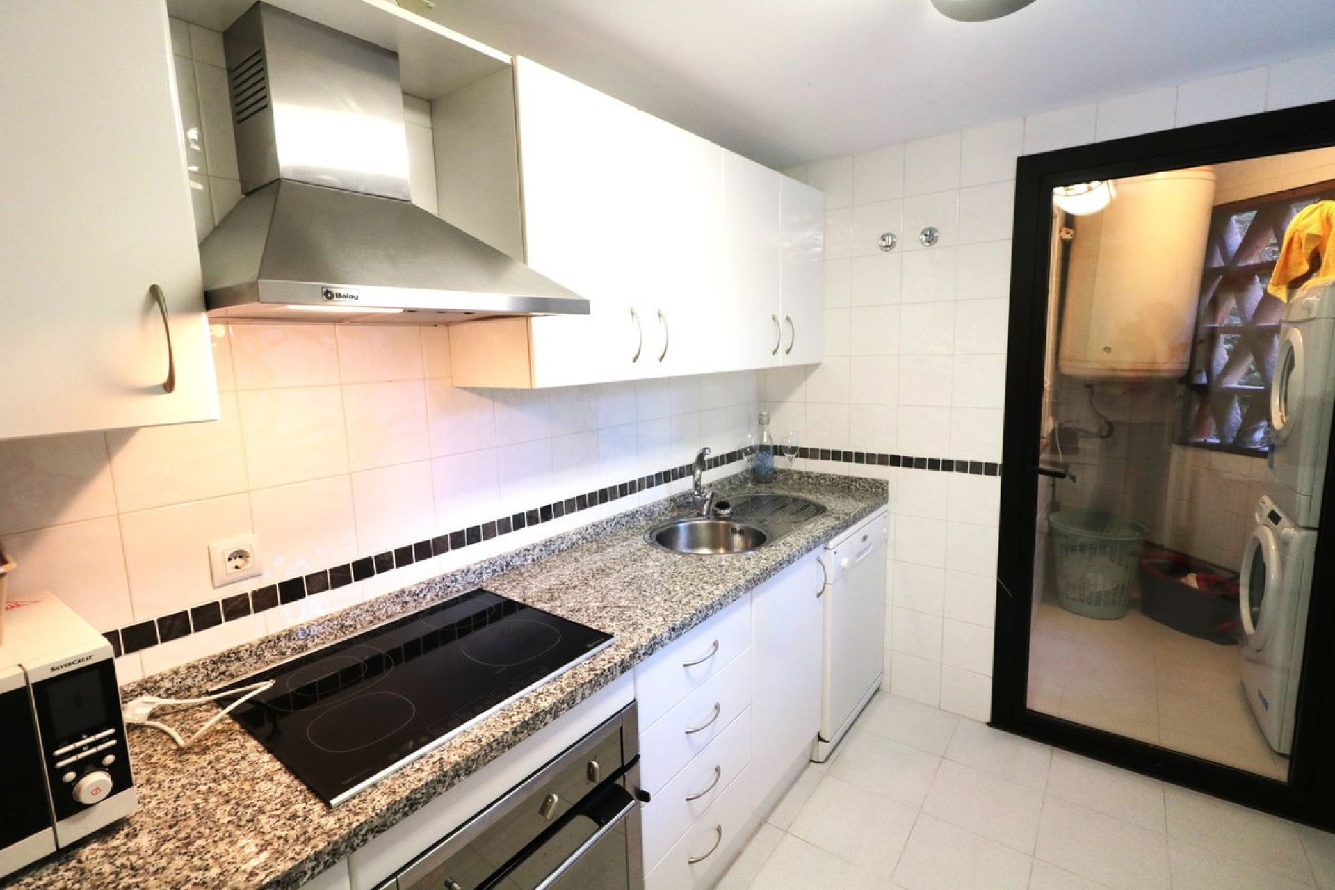 Rynek wtórny - apartment - Estepona - New Golden Mile