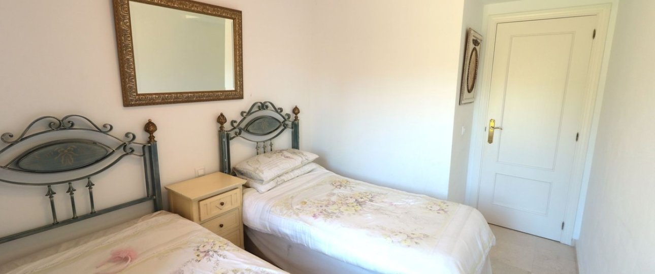 Rynek wtórny - apartment - Estepona - New Golden Mile