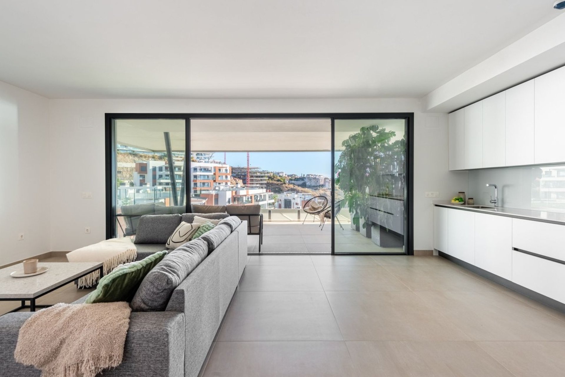 Rynek wtórny - apartment - Fuengirola - Carvajal