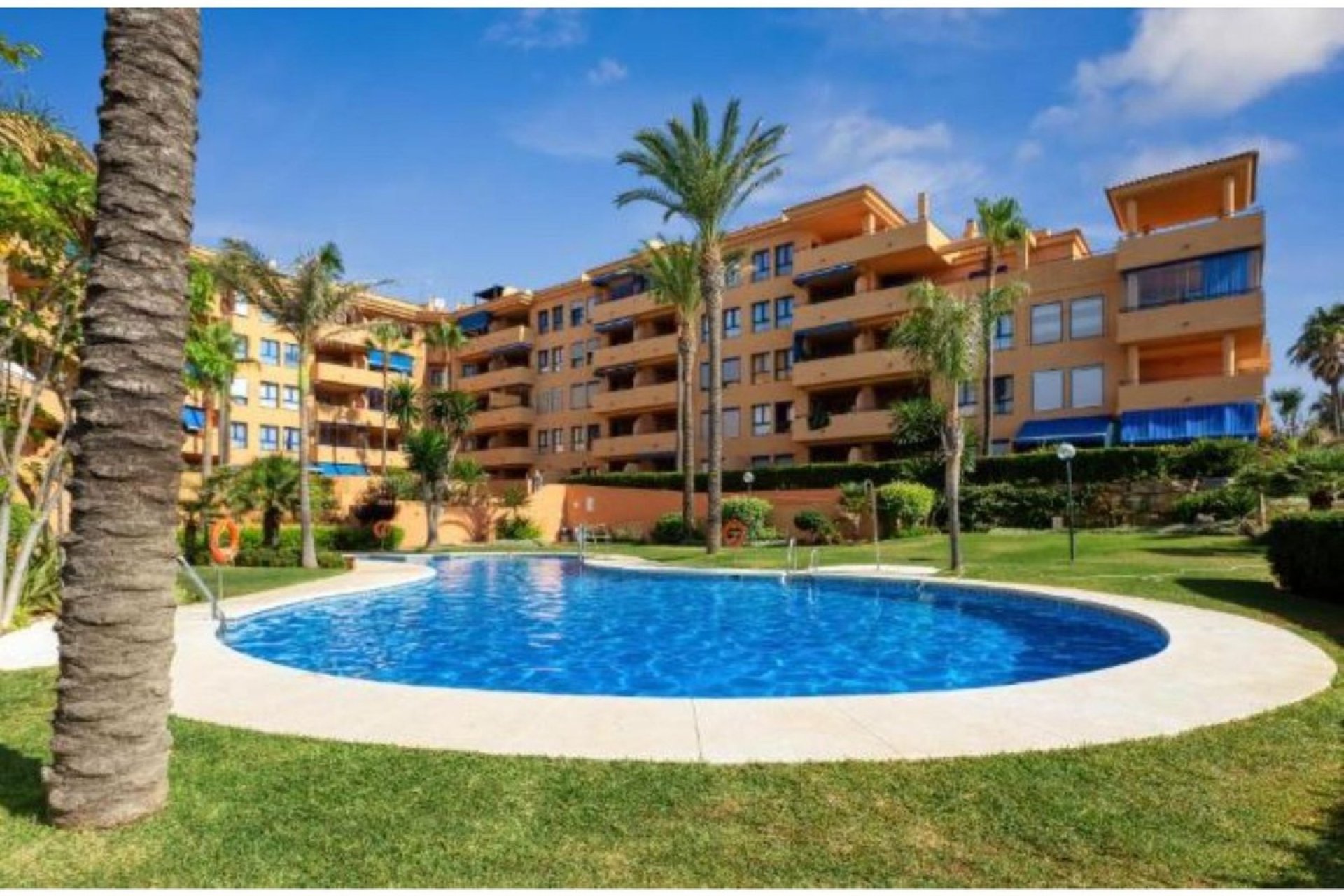 Rynek wtórny - apartment - Manilva - La Duquesa
