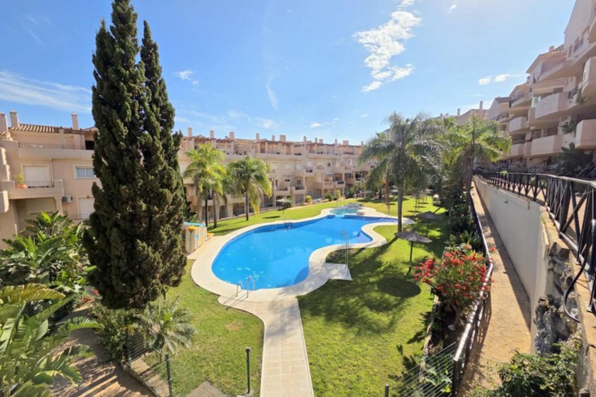 Rynek wtórny - apartment - Manilva - La Duquesa