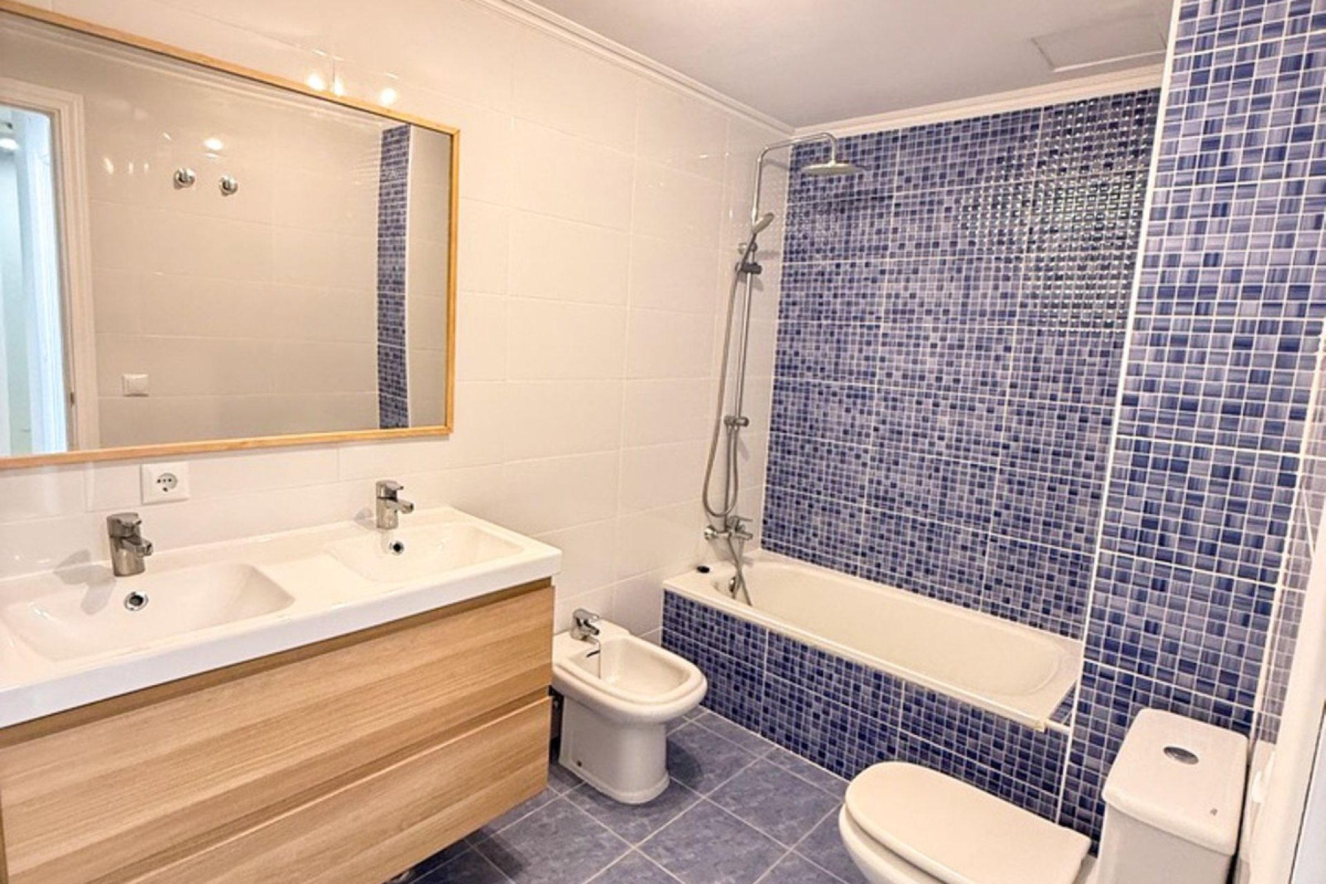 Rynek wtórny - apartment - Manilva - San Luis de Sabinillas
