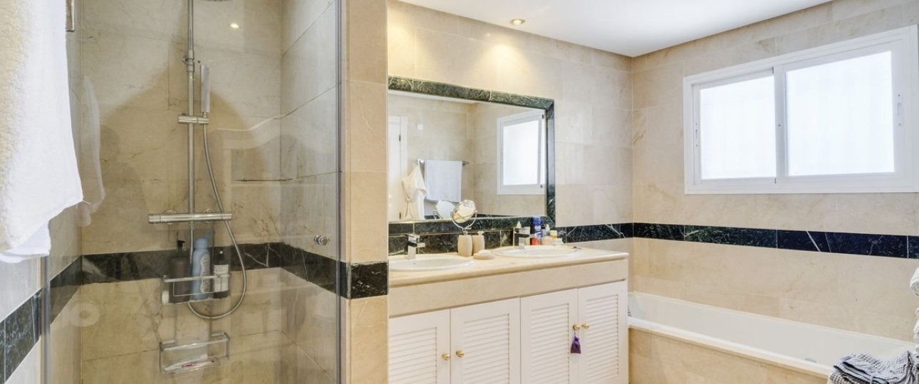 Rynek wtórny - apartment - Marbella - Bahía de Marbella