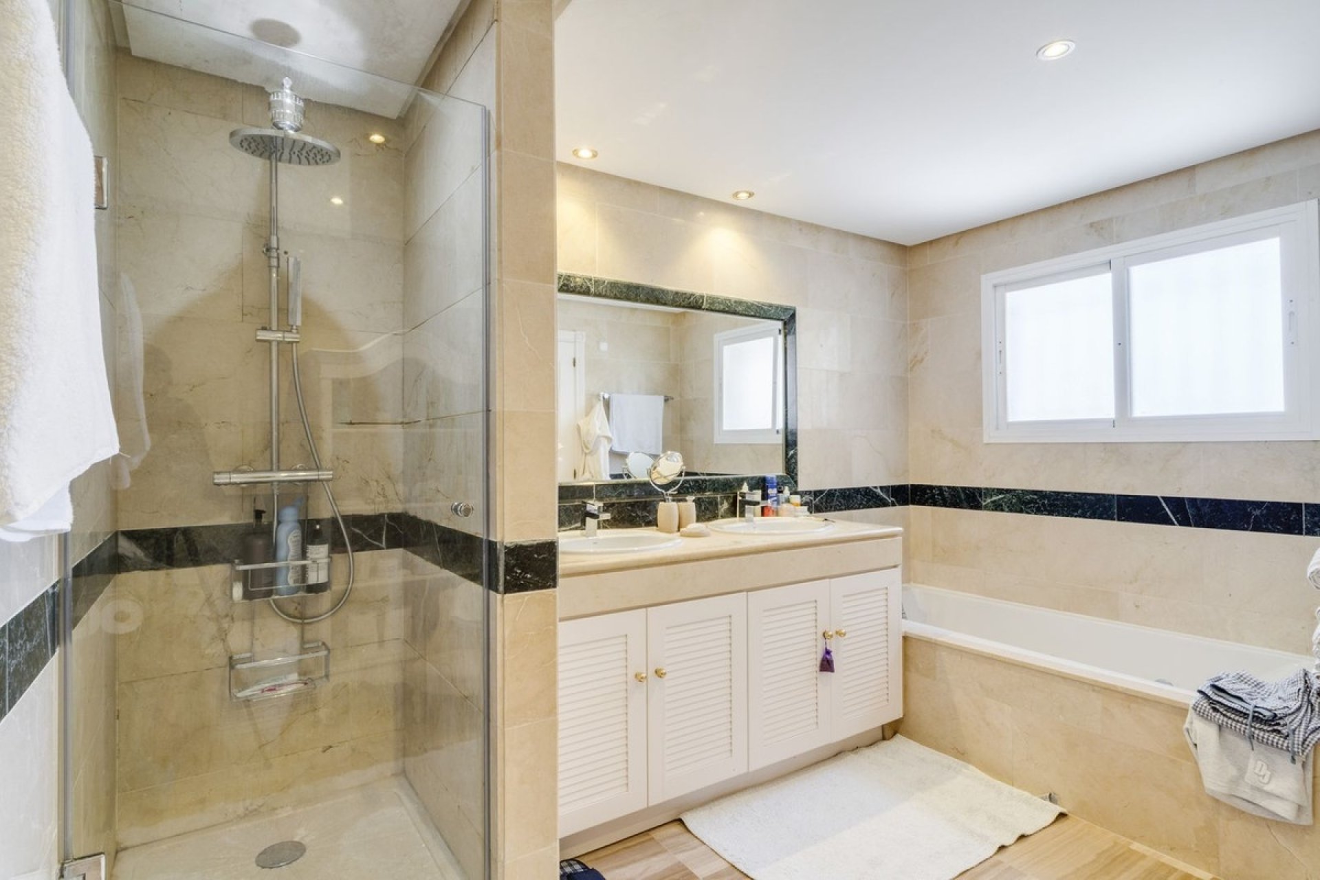 Rynek wtórny - apartment - Marbella - Bahía de Marbella
