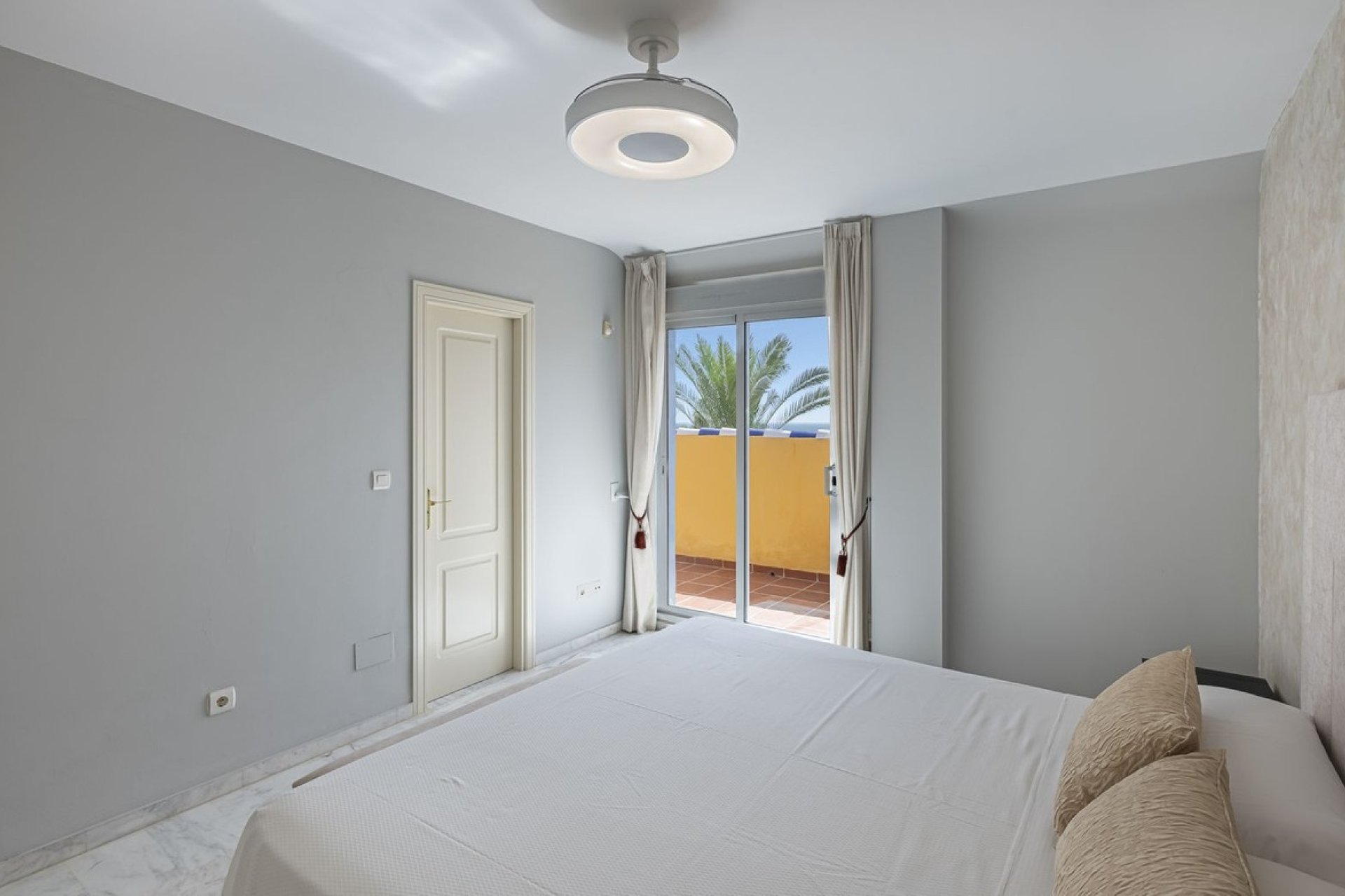 Rynek wtórny - apartment - Marbella - Bahía de Marbella