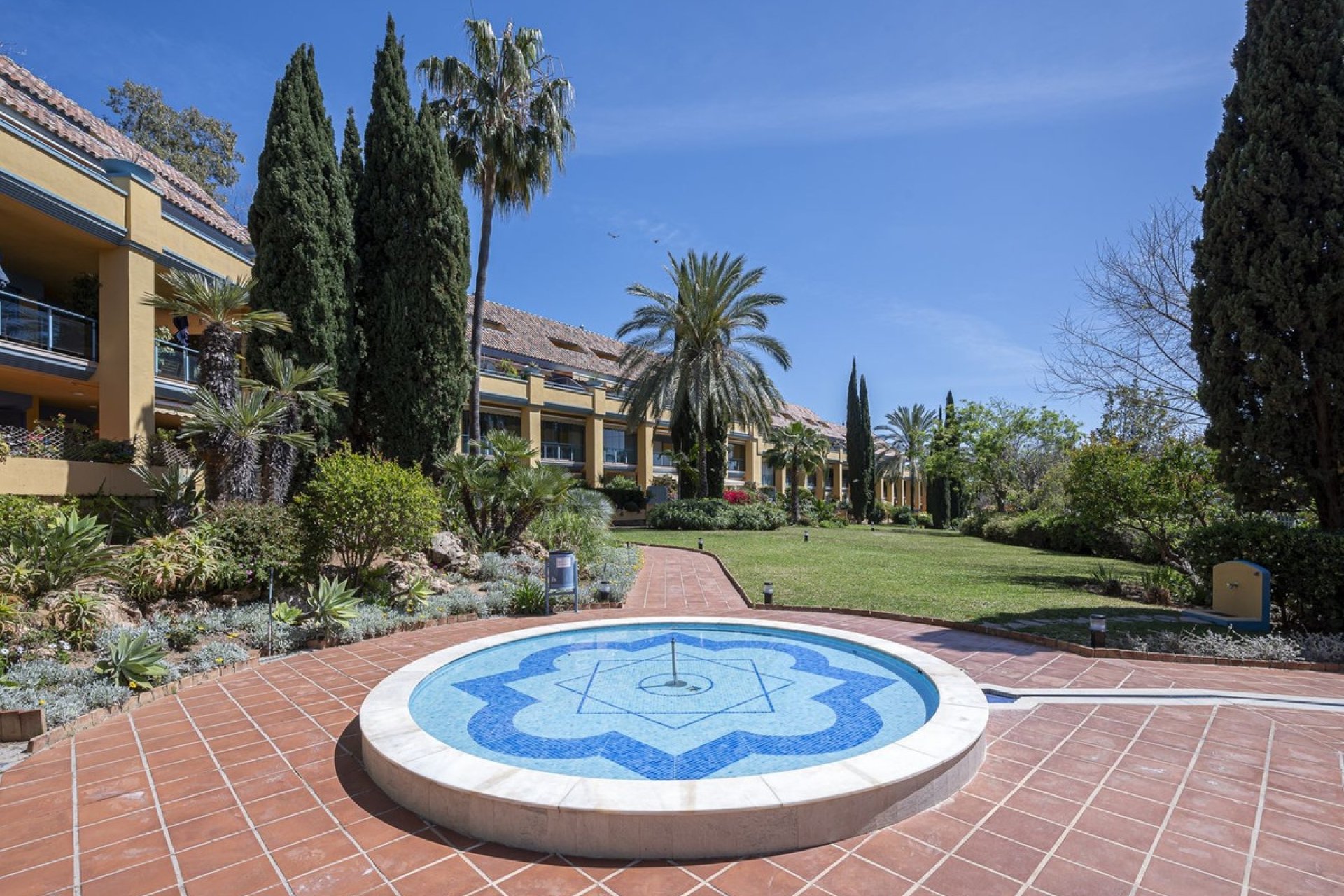 Rynek wtórny - apartment - Marbella - Bahía de Marbella