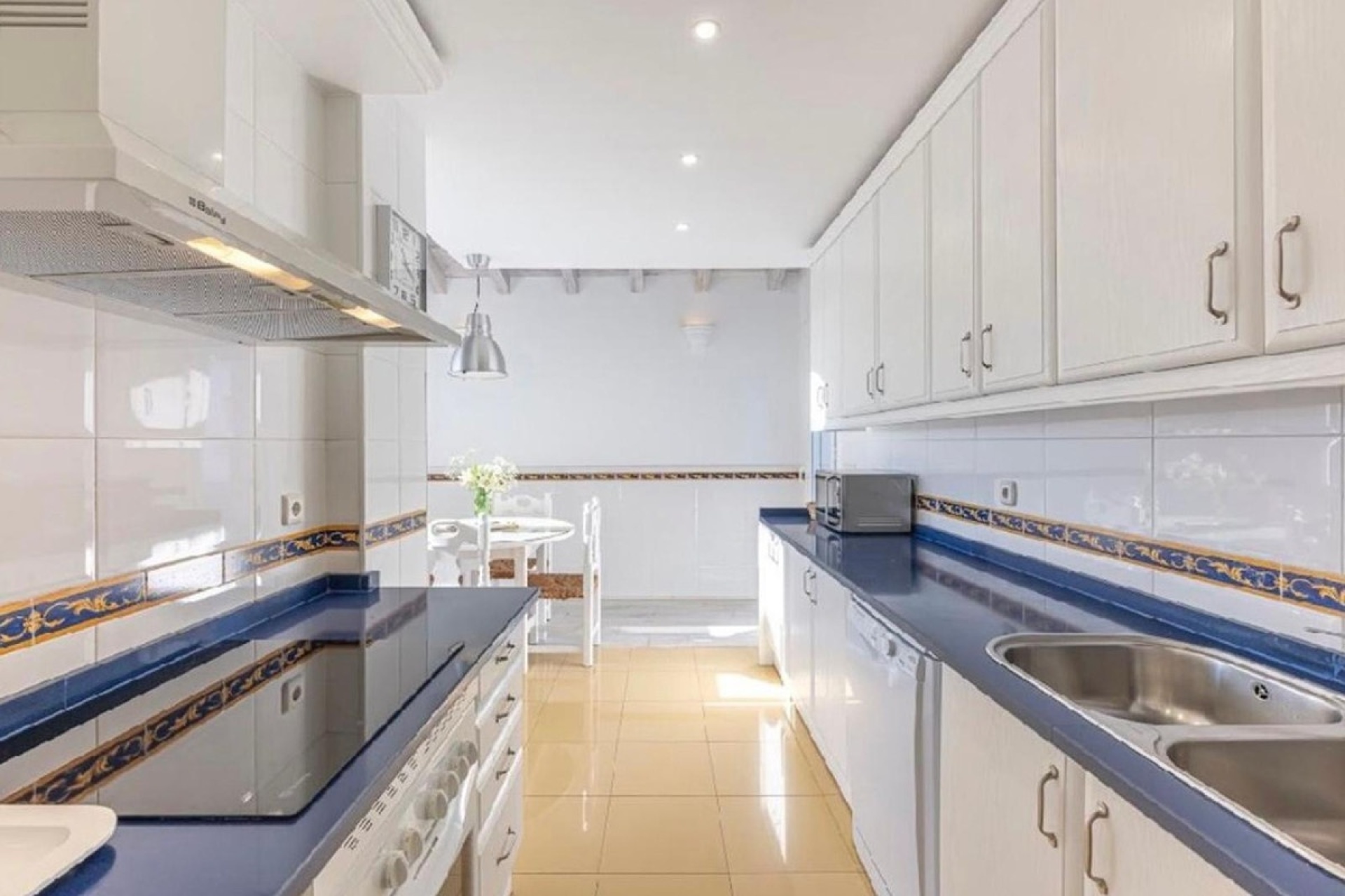 Rynek wtórny - apartment - Marbella - Bahía de Marbella