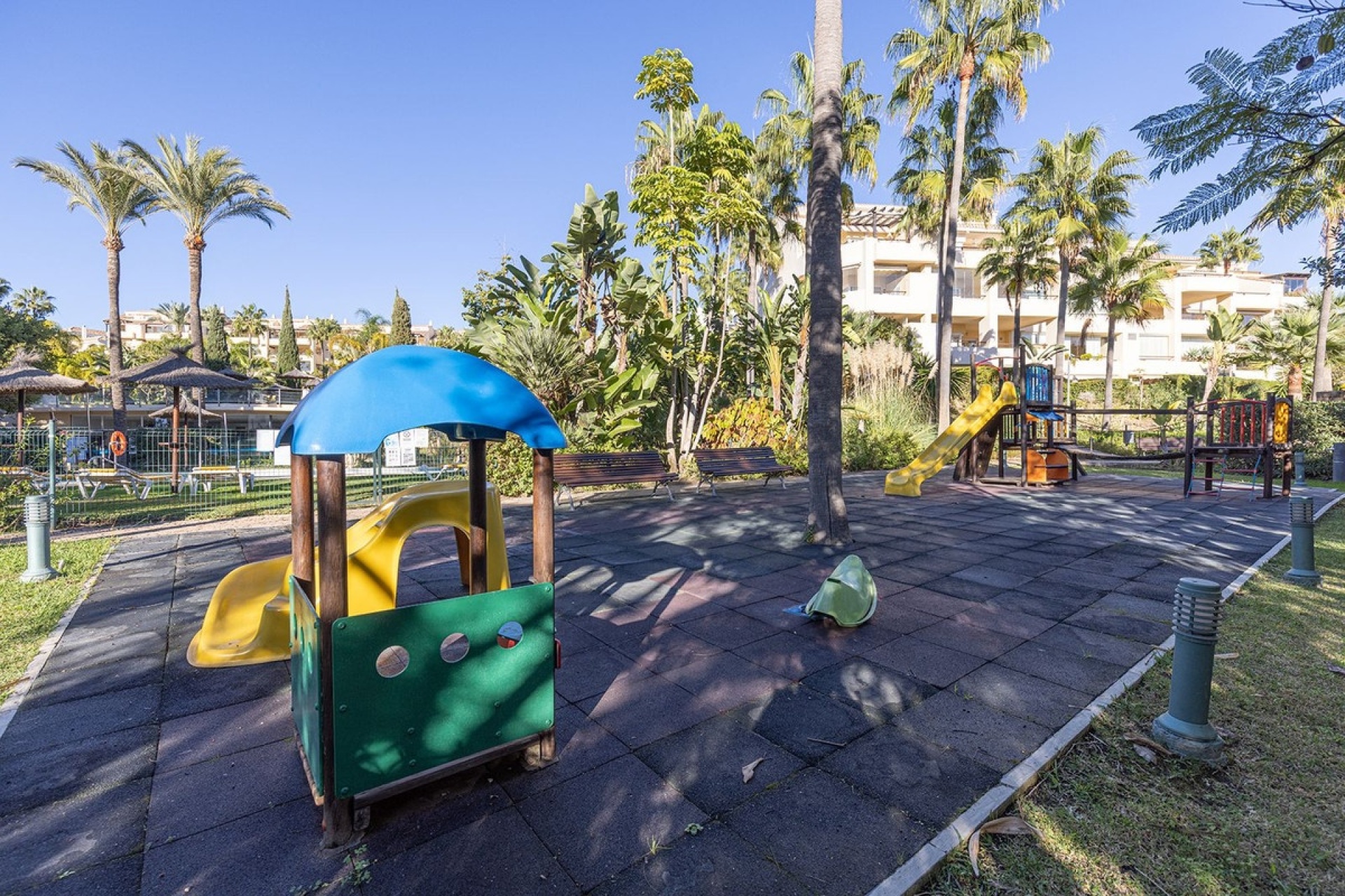 Rynek wtórny - apartment - Marbella - Bahía de Marbella