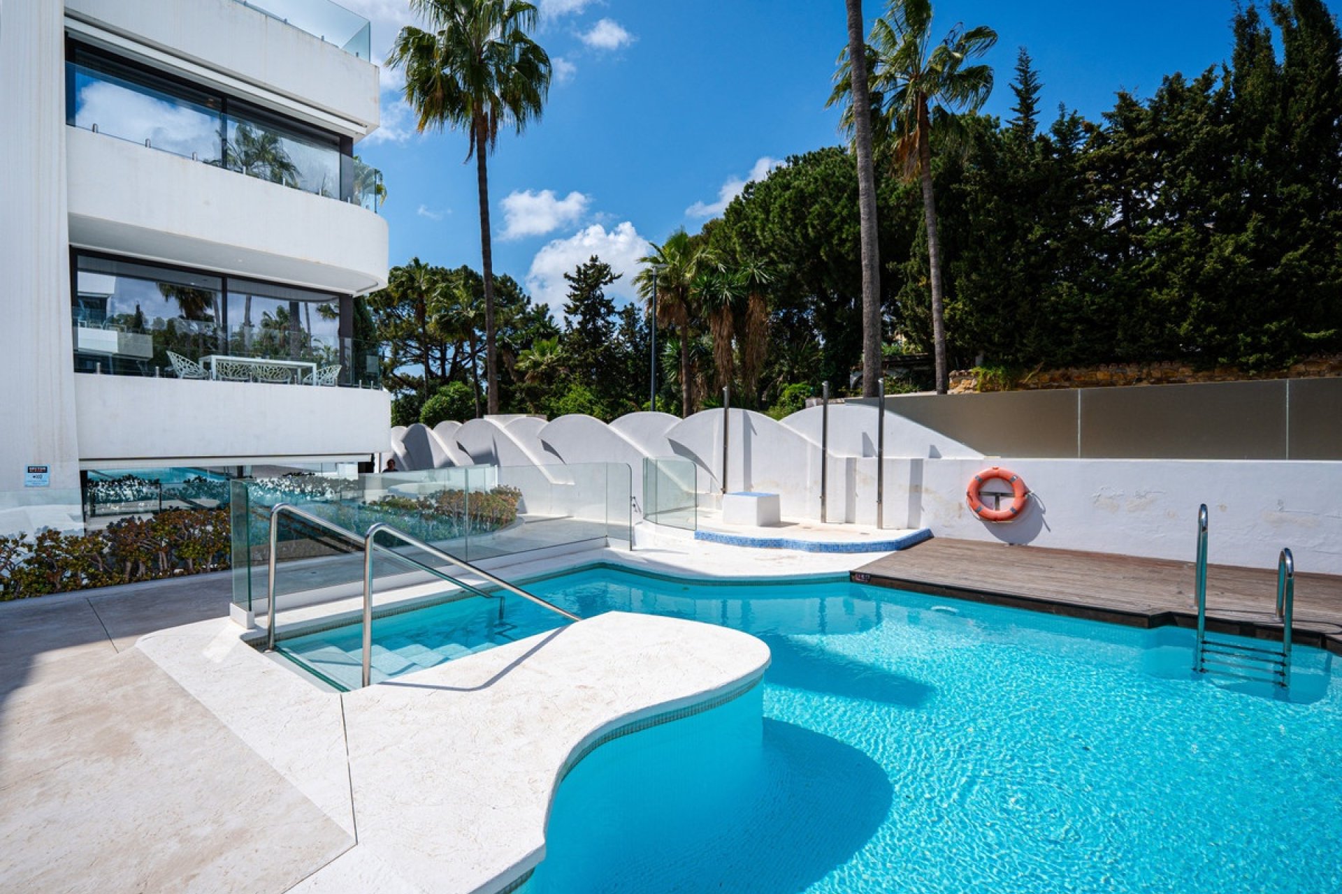 Rynek wtórny - apartment - Marbella - Cabopino