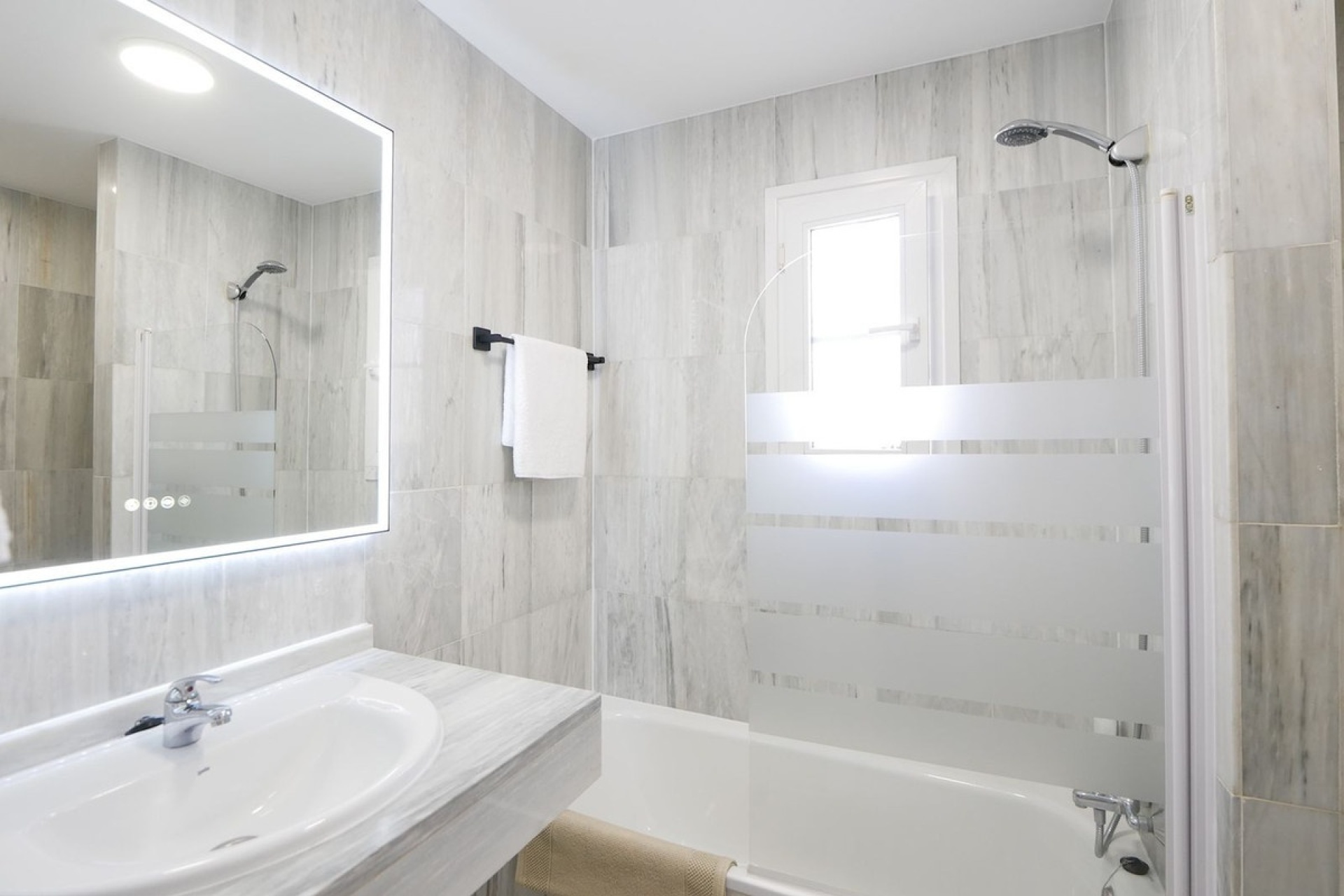 Rynek wtórny - apartment - Marbella - Cabopino