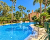 Rynek wtórny - apartment - Marbella - Cabopino