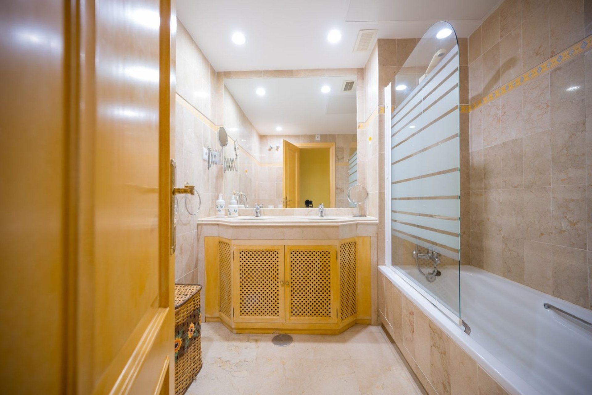 Rynek wtórny - apartment - Marbella - El Rosario