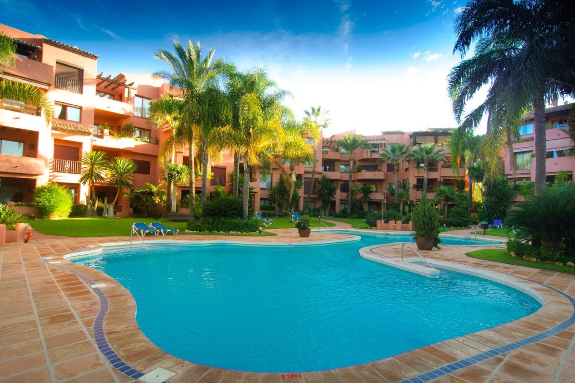 Rynek wtórny - apartment - Marbella - El Rosario