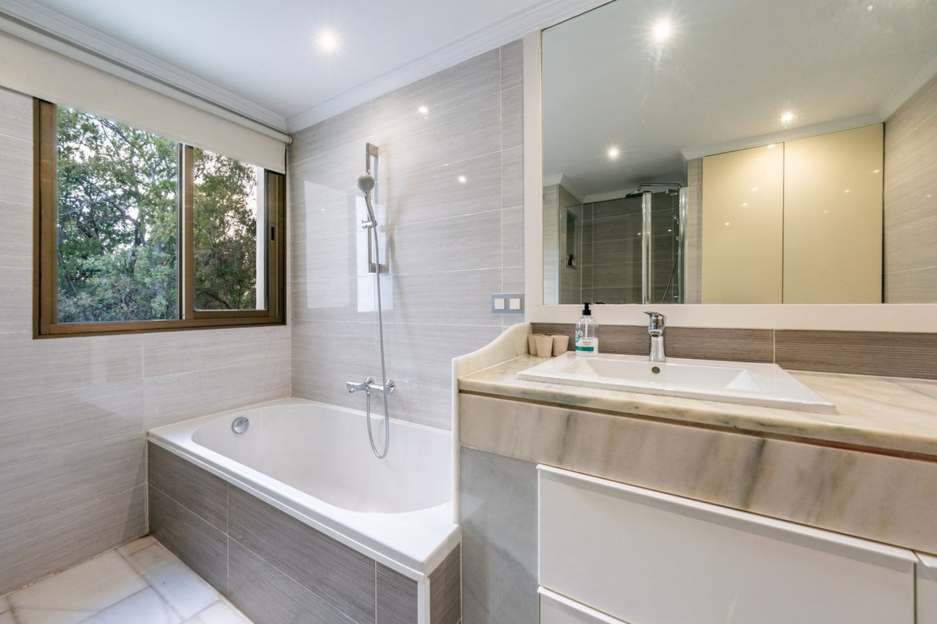 Rynek wtórny - apartment - Marbella - Elviria