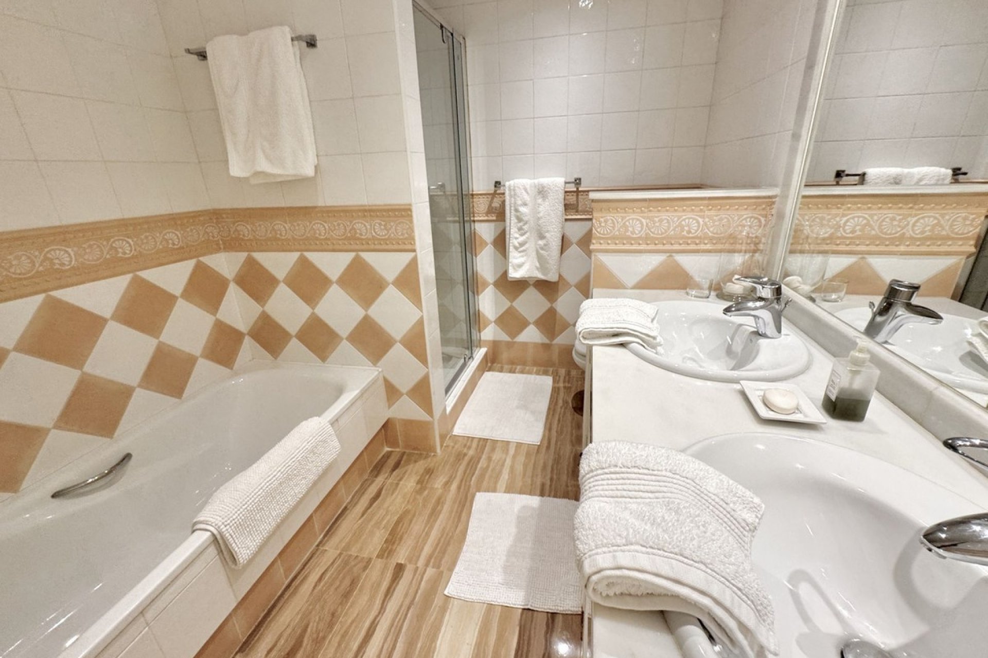 Rynek wtórny - apartment - Marbella - Elviria