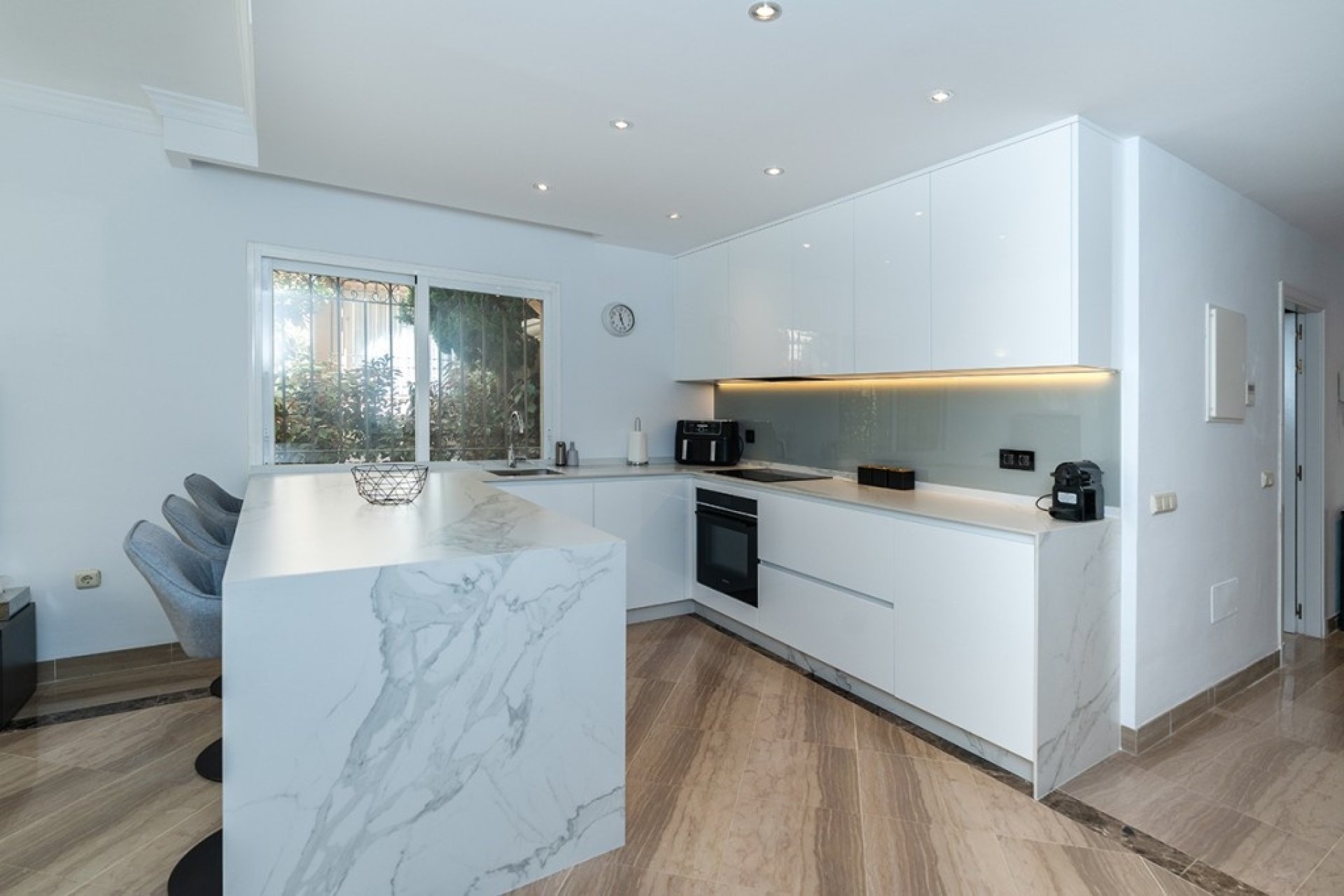 Rynek wtórny - apartment - Marbella - Elviria