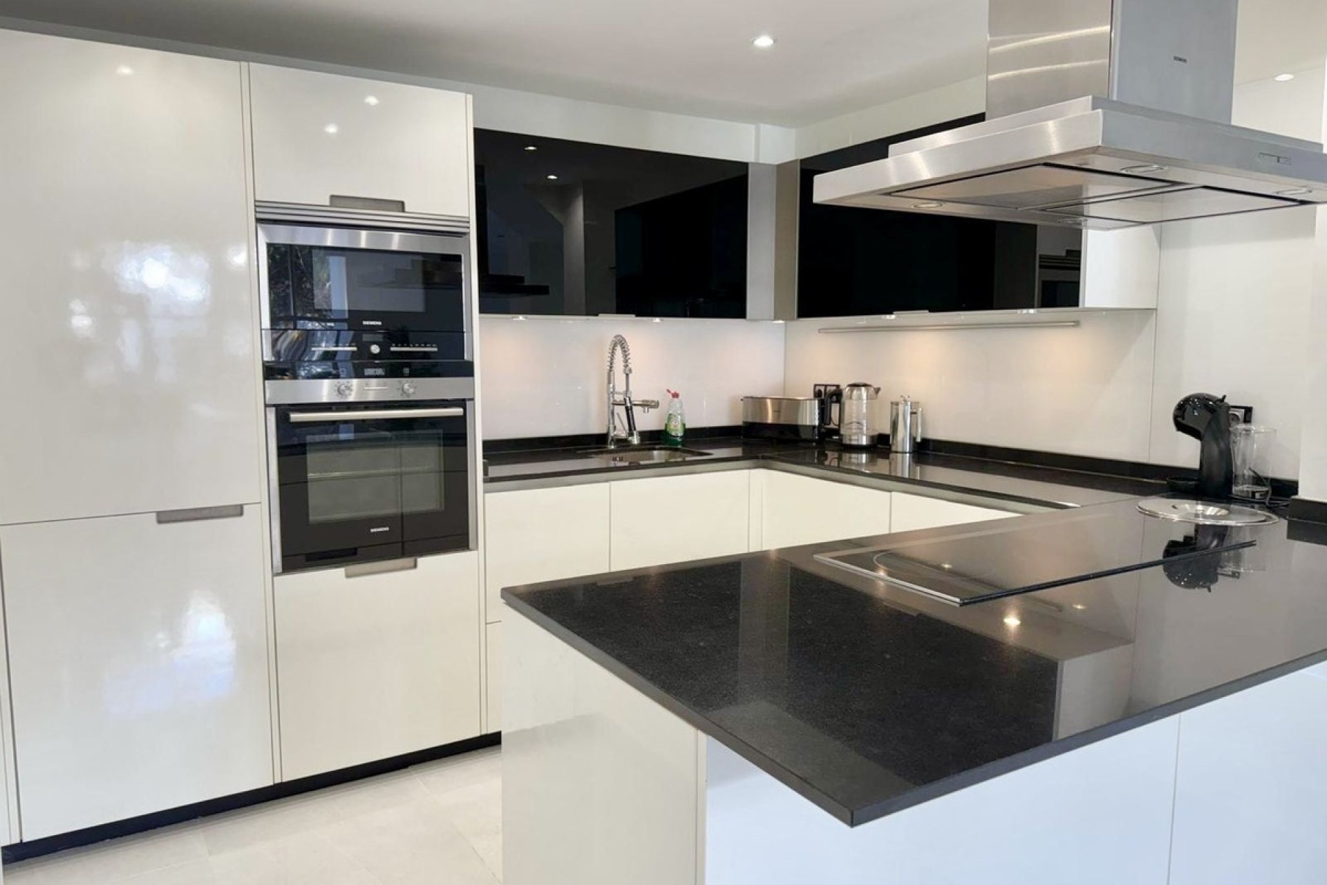 Rynek wtórny - apartment - Marbella - Elviria