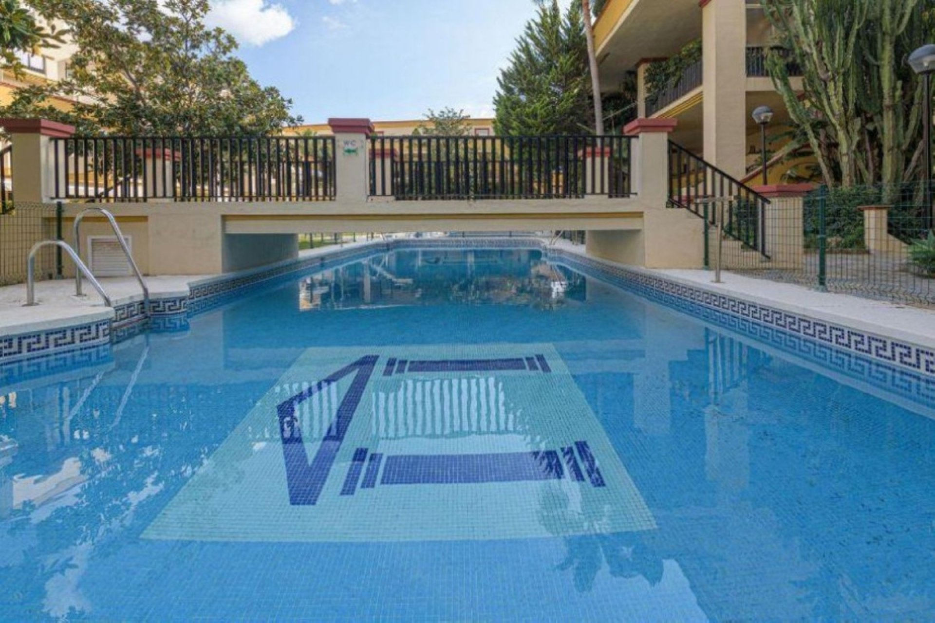 Rynek wtórny - apartment - Marbella - Elviria