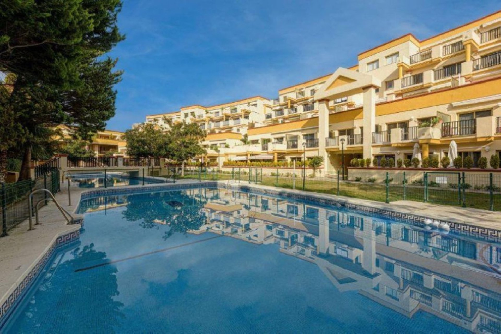 Rynek wtórny - apartment - Marbella - Elviria